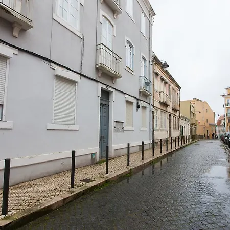 شقة Feels Like Ajuda Flat With Terrace *
